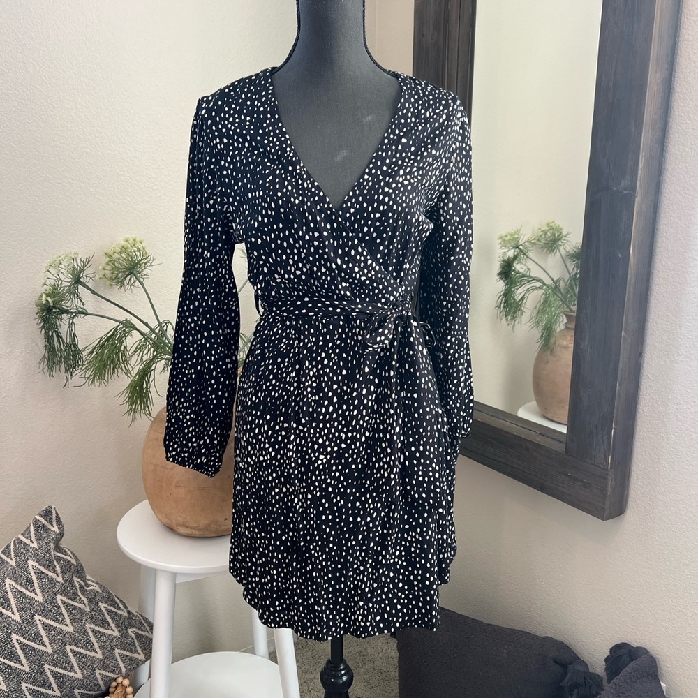Volcom Black and White Patterned Long Sleeve Dress